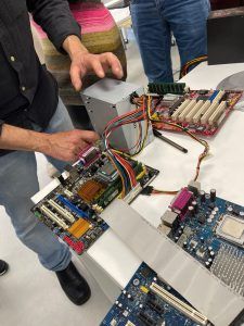 NLarburu-Elkartenet Taller de Hardware 2023