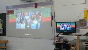 Txikilinux Zerbitzaria abian Donibaneko ikastolan